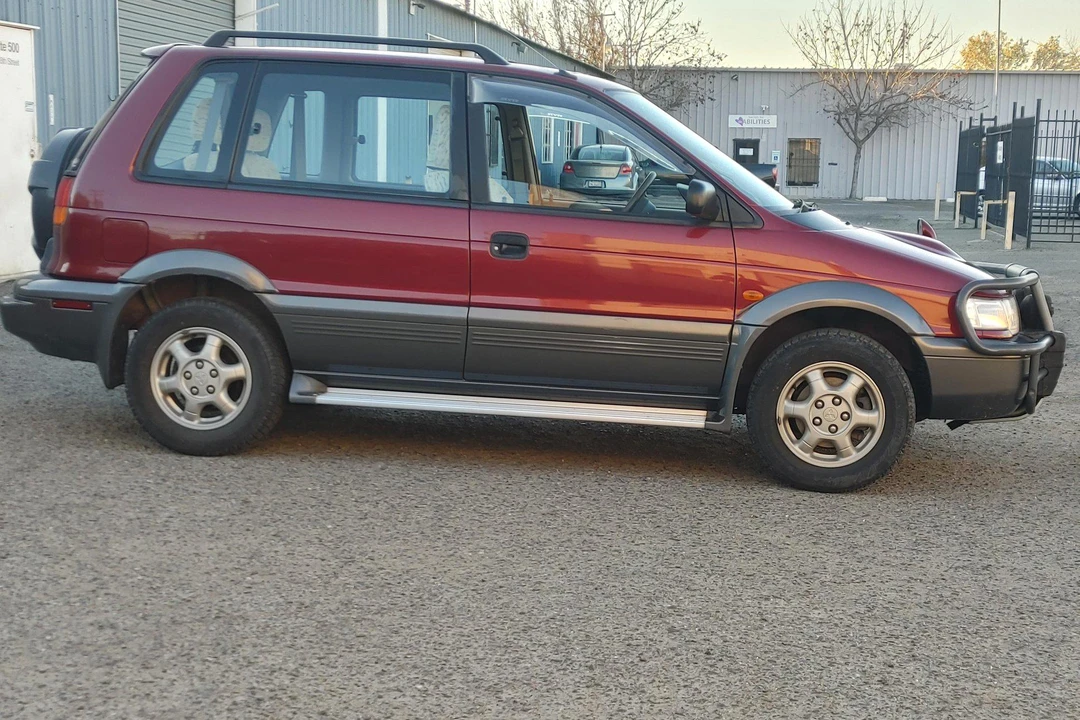 1996 Mitsubishi RVR 1st Gen - Image 3 of 24