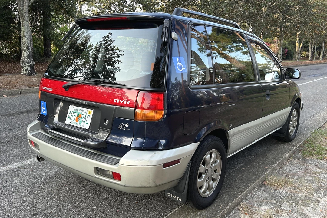 1996 Mitsubishi RVR 1st Gen - Image 4 of 5