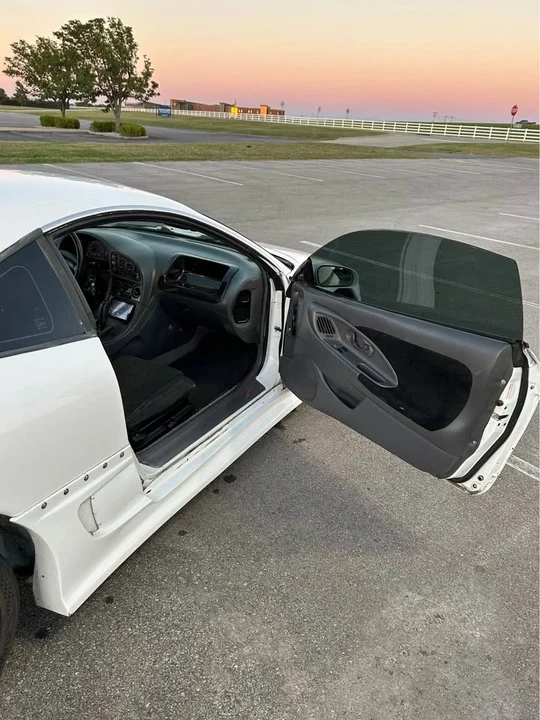 1996 Mitsubishi Eclipse 2nd Gen - Image 10 of 12