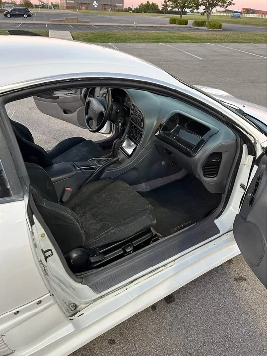 1996 Mitsubishi Eclipse 2nd Gen - Image 11 of 12