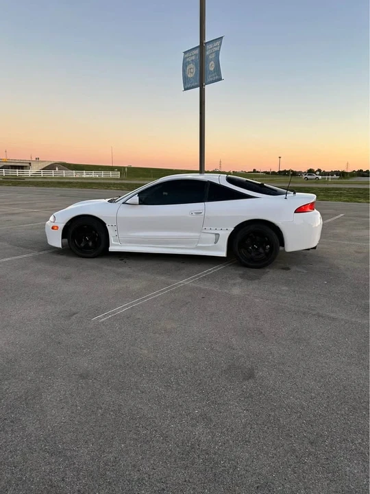 1996 Mitsubishi Eclipse 2nd Gen - Image 5 of 12