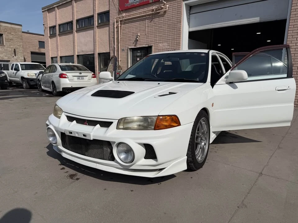 1996 Mitsubishi Lancer Evolution IV 6th Gen - Image 17 of 17