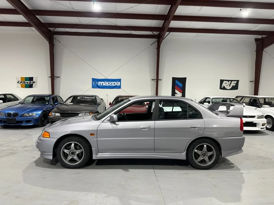1996 Mitsubishi Lancer Evolution IV 6th Gen - Image 13 of 18