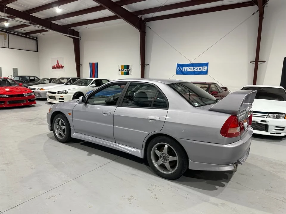 1996 Mitsubishi Lancer Evolution IV 6th Gen - Image 10 of 18