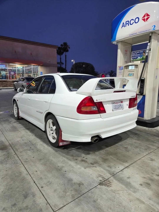 1996 Mitsubishi Lancer - Image 2 of 6