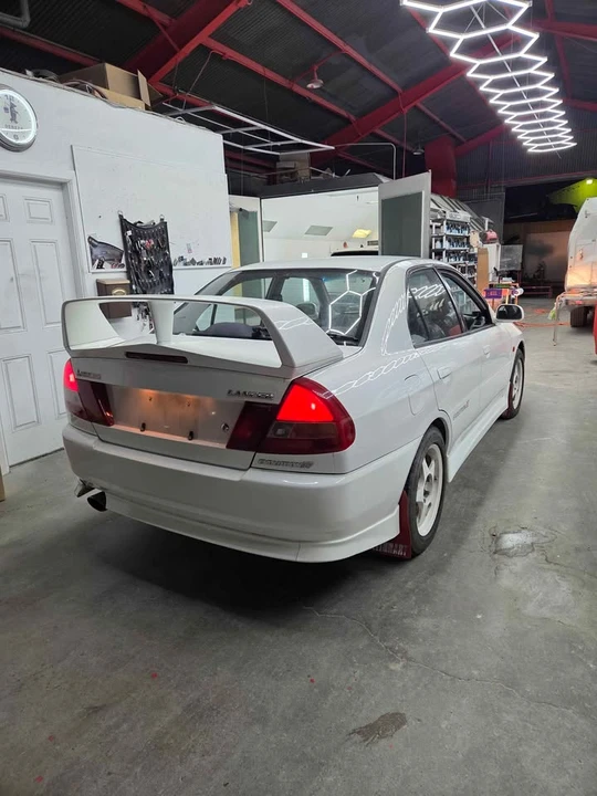 1996 Mitsubishi Lancer - Image 5 of 6