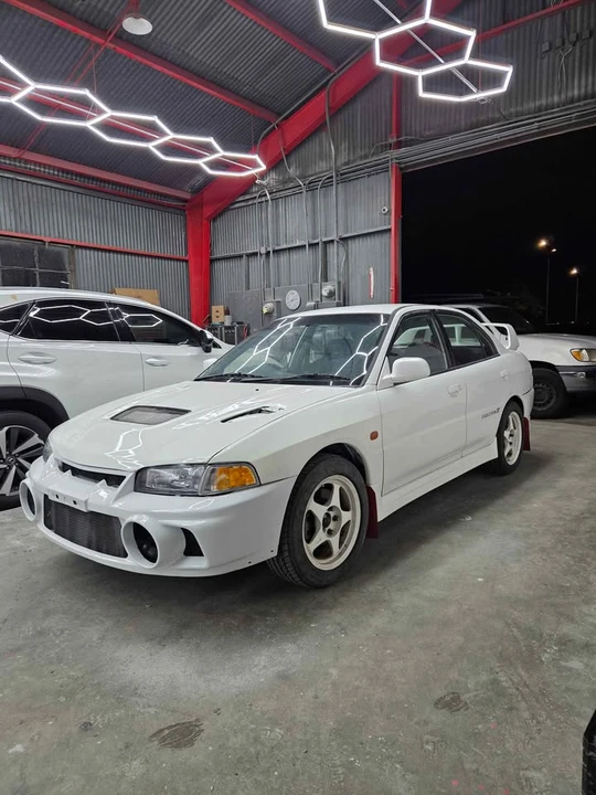 1996 Mitsubishi Lancer - Image 3 of 6