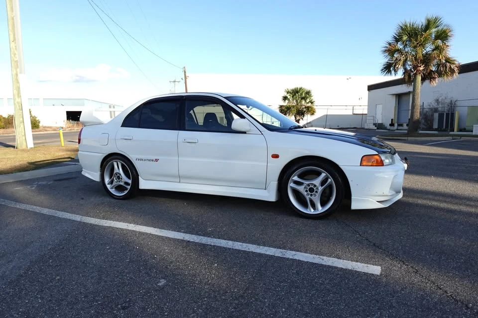 1996 Mitsubishi Lancer Evolution IV 6th Gen - Image 4 of 18