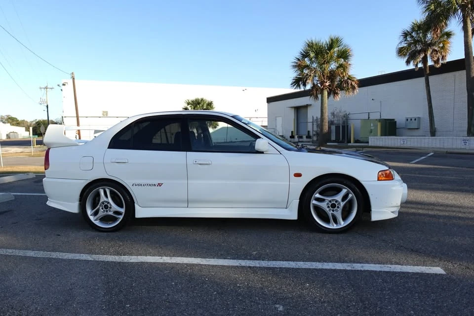 1996 Mitsubishi Lancer Evolution IV 6th Gen - Image 6 of 18