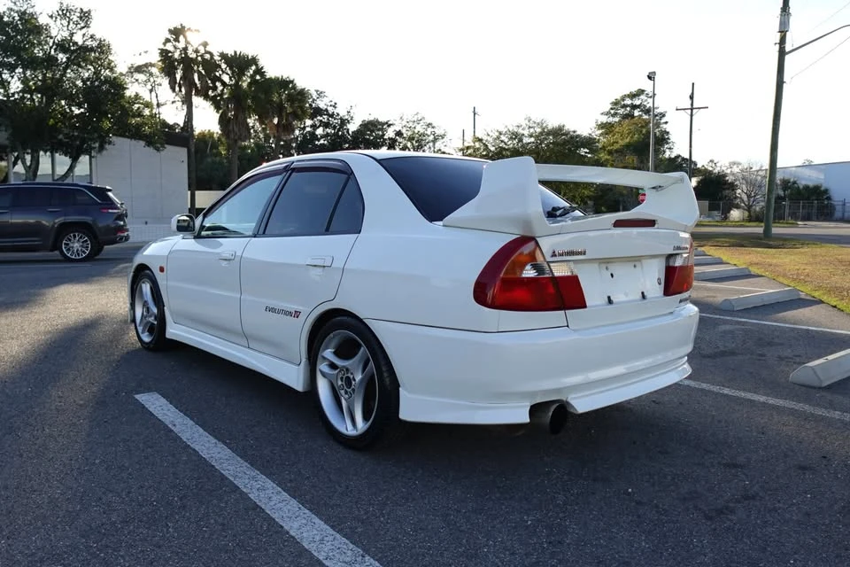 1996 Mitsubishi Lancer Evolution IV 6th Gen - Image 10 of 18