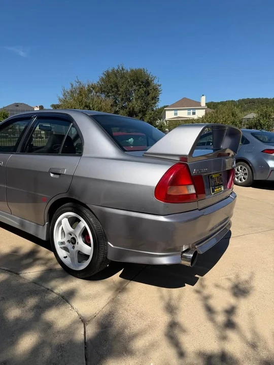 1996 Mitsubishi Lancer Evolution III 5th Gen - Image 5 of 11