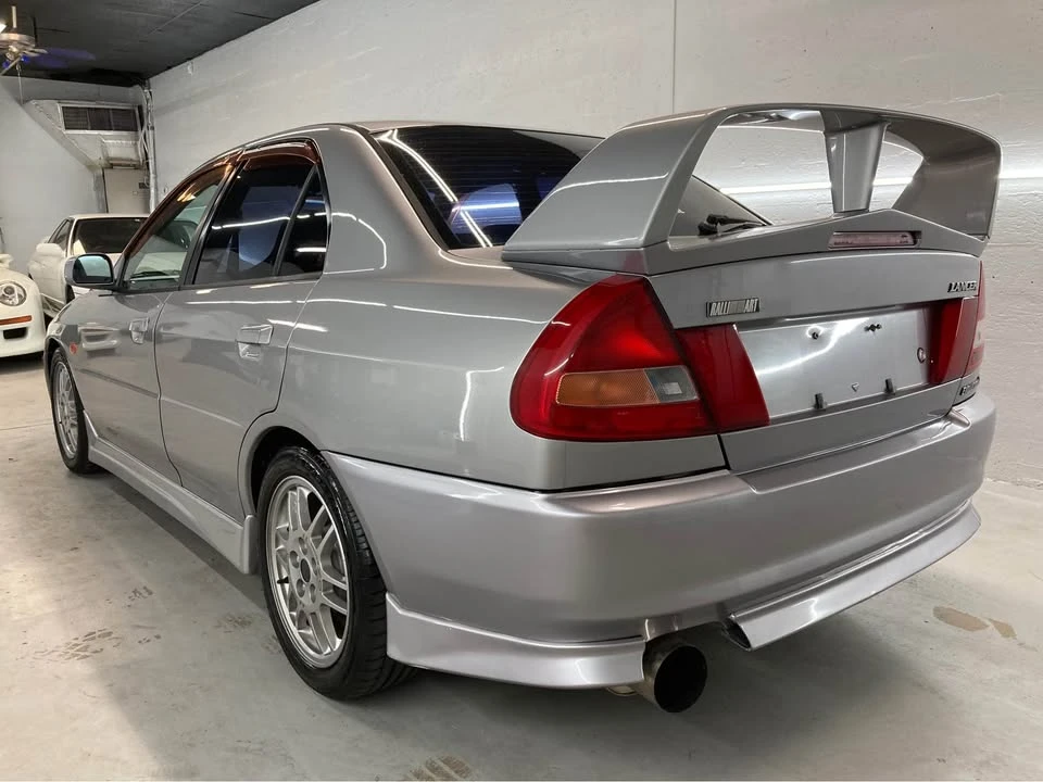 1996 Mitsubishi Lancer Evolution IV 6th Gen - Image 13 of 20