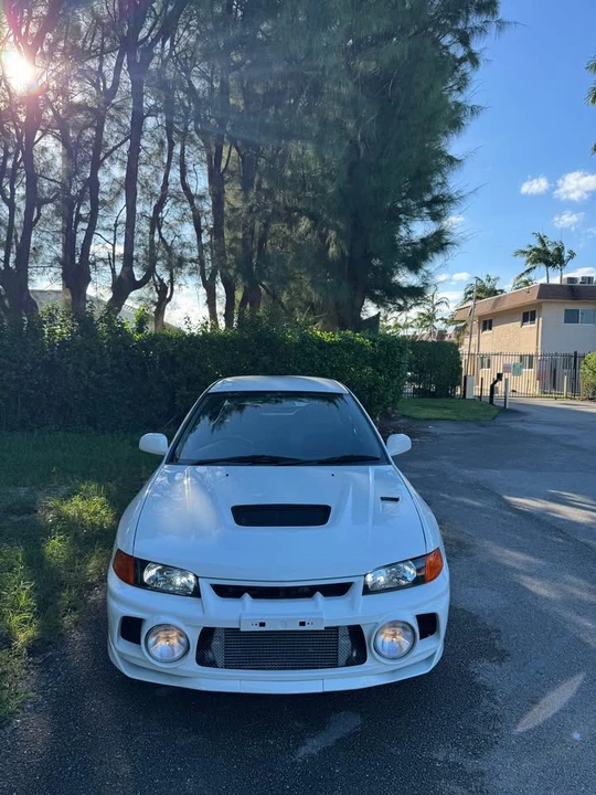 1996 Mitsubishi Lancer Evolution III 5th Gen - Image 5 of 8