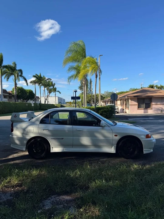1996 Mitsubishi Lancer Evolution III 5th Gen - Image 4 of 8