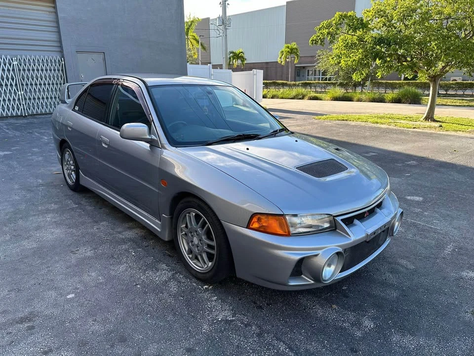 1996 Mitsubishi Lancer Evolution IV 6th Gen - Image 9 of 20