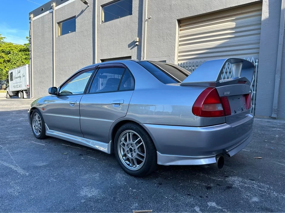 1996 Mitsubishi Lancer Evolution IV 6th Gen - Image 7 of 20