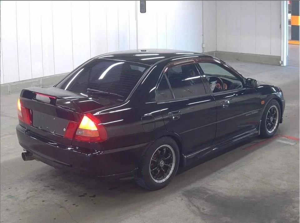 1996 Mitsubishi Lancer Evolution IV 6th Gen - Image 4 of 5