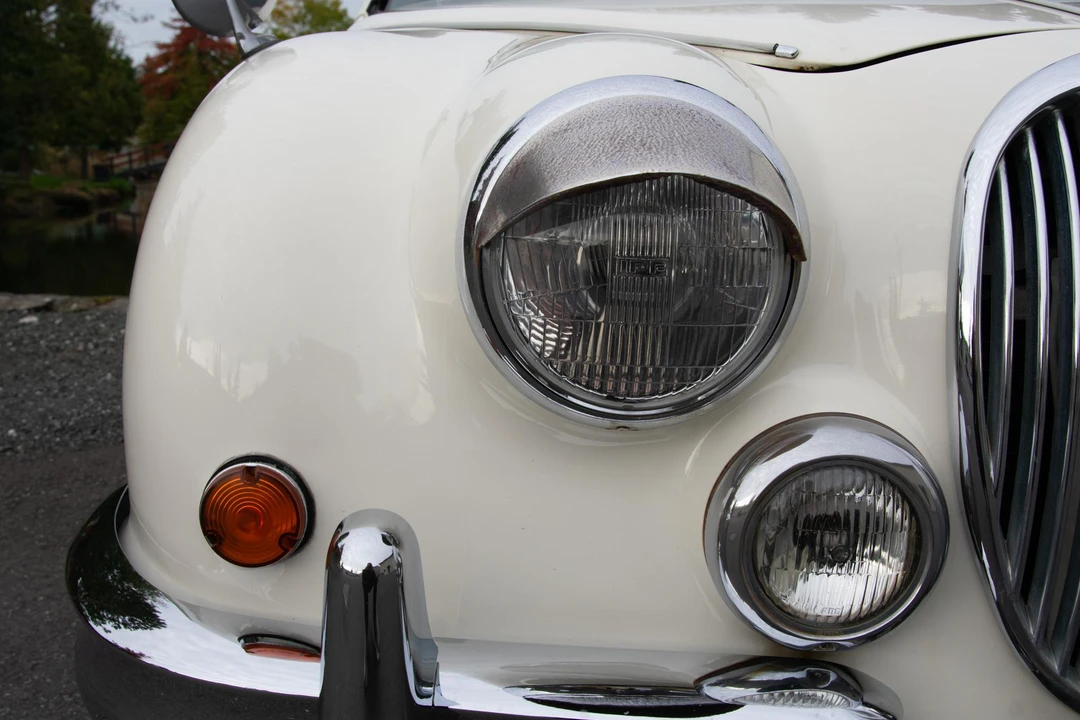 1996 Mitsuoka - Image 25 of 31