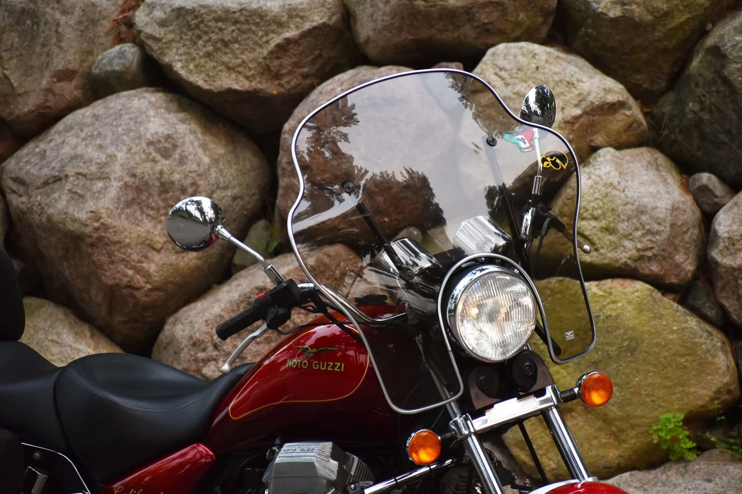1996 Moto Guzzi - Image 24 of 31