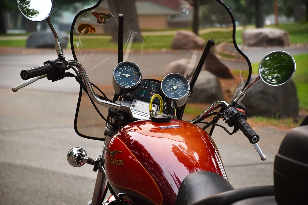 1996 Moto Guzzi - Image 19 of 31