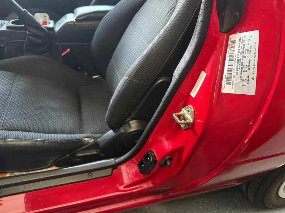 1996 Mazda NA MX-5 Miata - Image 5 of 10