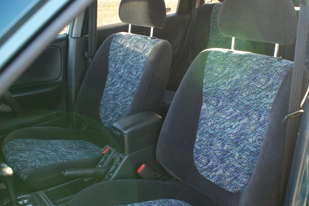 1996 Nissan Avenir 1st Gen - Image 7 of 10