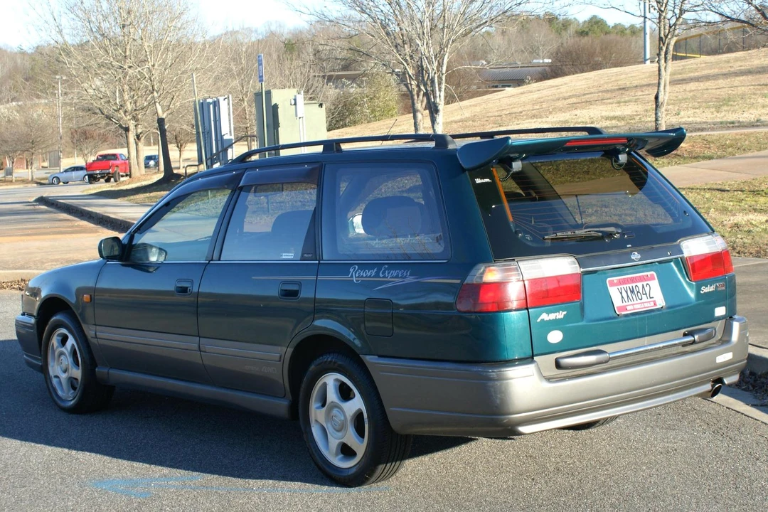 1996 Nissan Avenir 1st Gen - Image 4 of 10