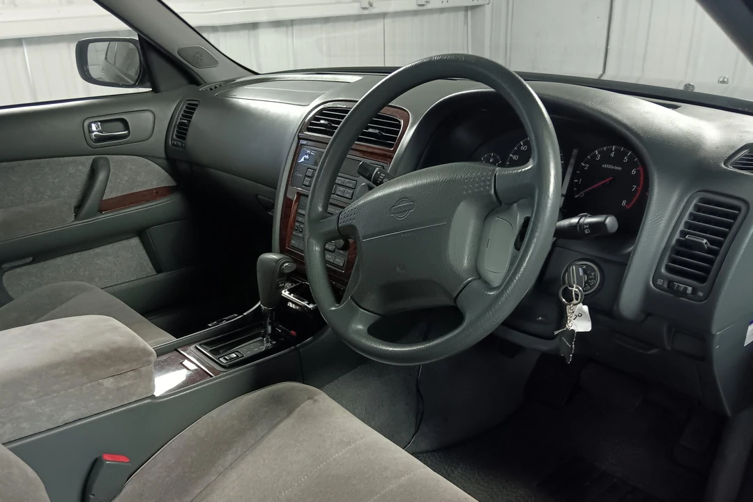 1996 Nissan Cedric 8th Gen - Image 30 of 31