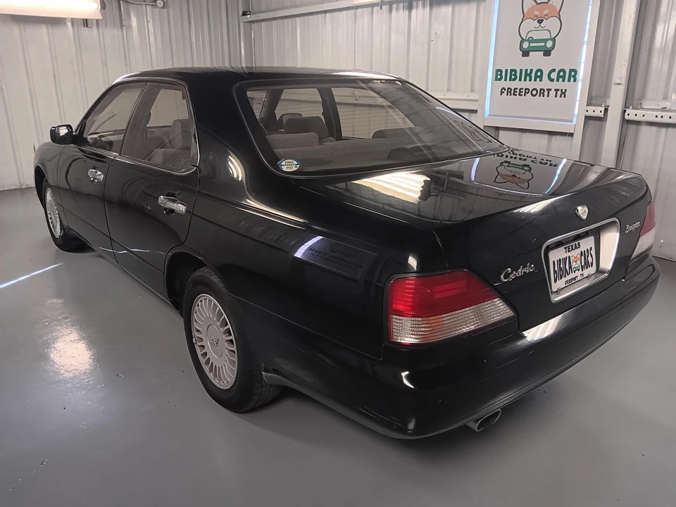 1996 Nissan Cedric 8th Gen - Image 10 of 31