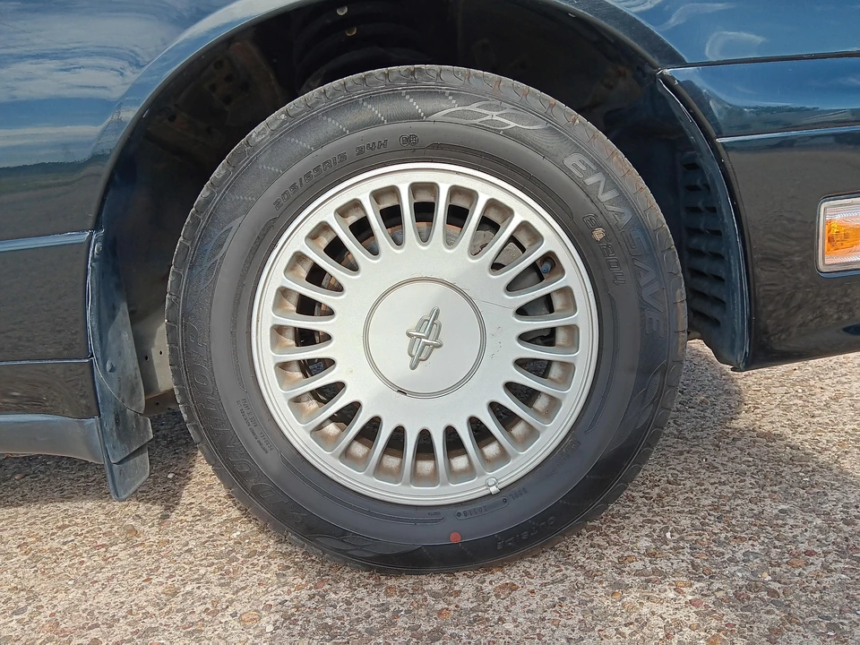 1996 Nissan Cedric 8th Gen - Image 29 of 31