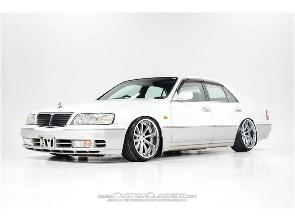 1996 Nissan Cima 3rd Gen - Image 2 of 31