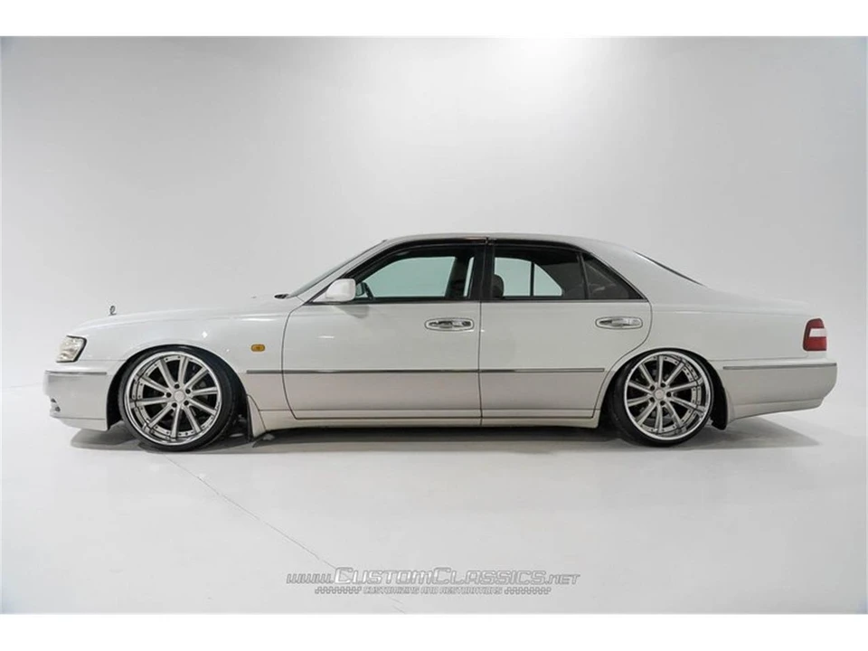 1996 Nissan Cima 3rd Gen - Image 5 of 31