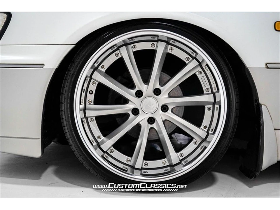 1996 Nissan Cima 3rd Gen - Image 29 of 31