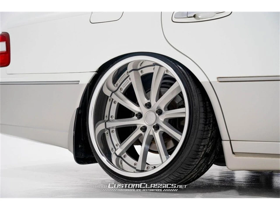 1996 Nissan Cima 3rd Gen - Image 12 of 31