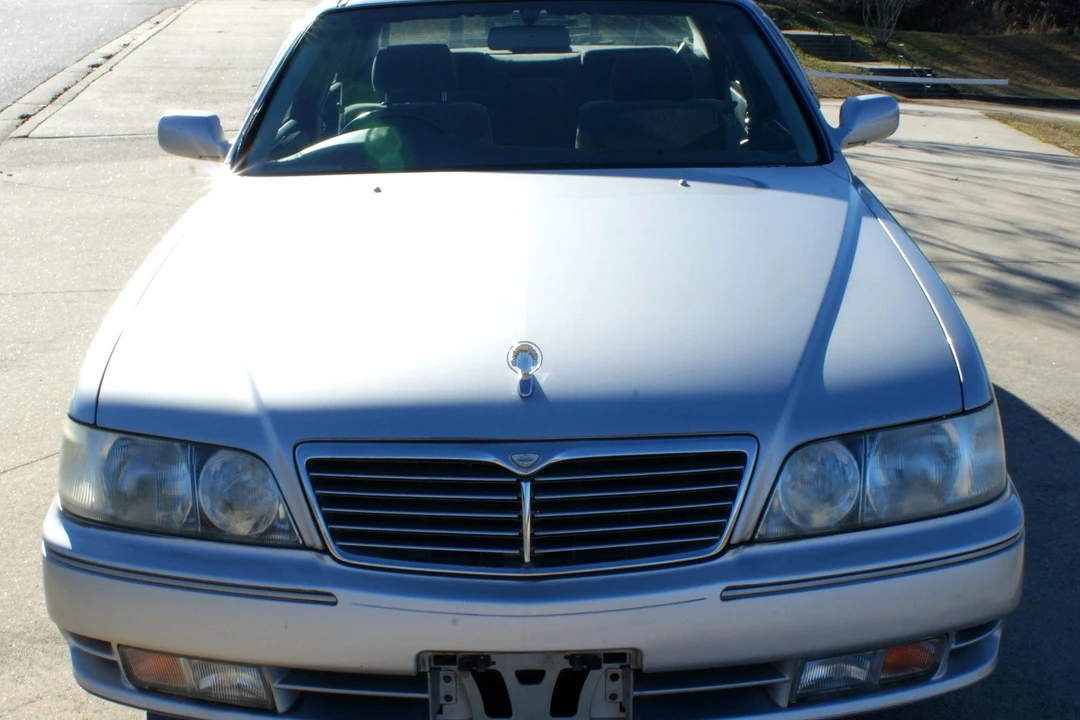 1996 Nissan Cima 3rd Gen - Image 2 of 15
