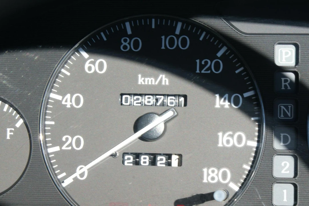 1996 Nissan Cima 3rd Gen - Image 15 of 15