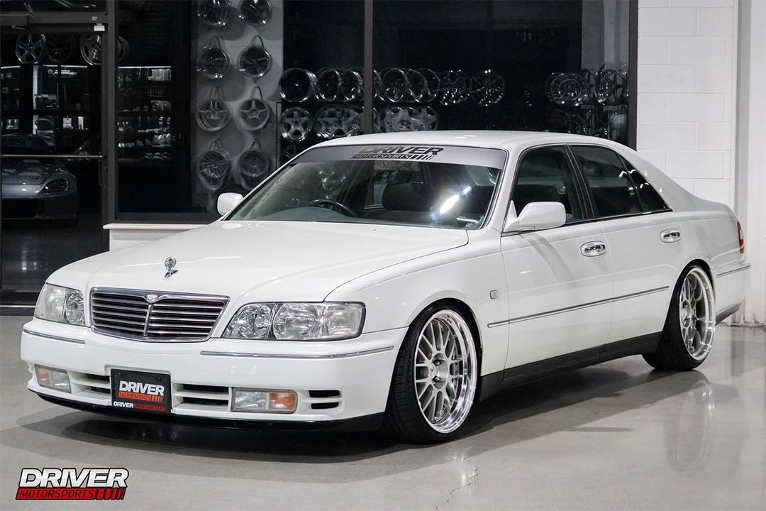 1996 Nissan Cima 3rd Gen - Image 6 of 27
