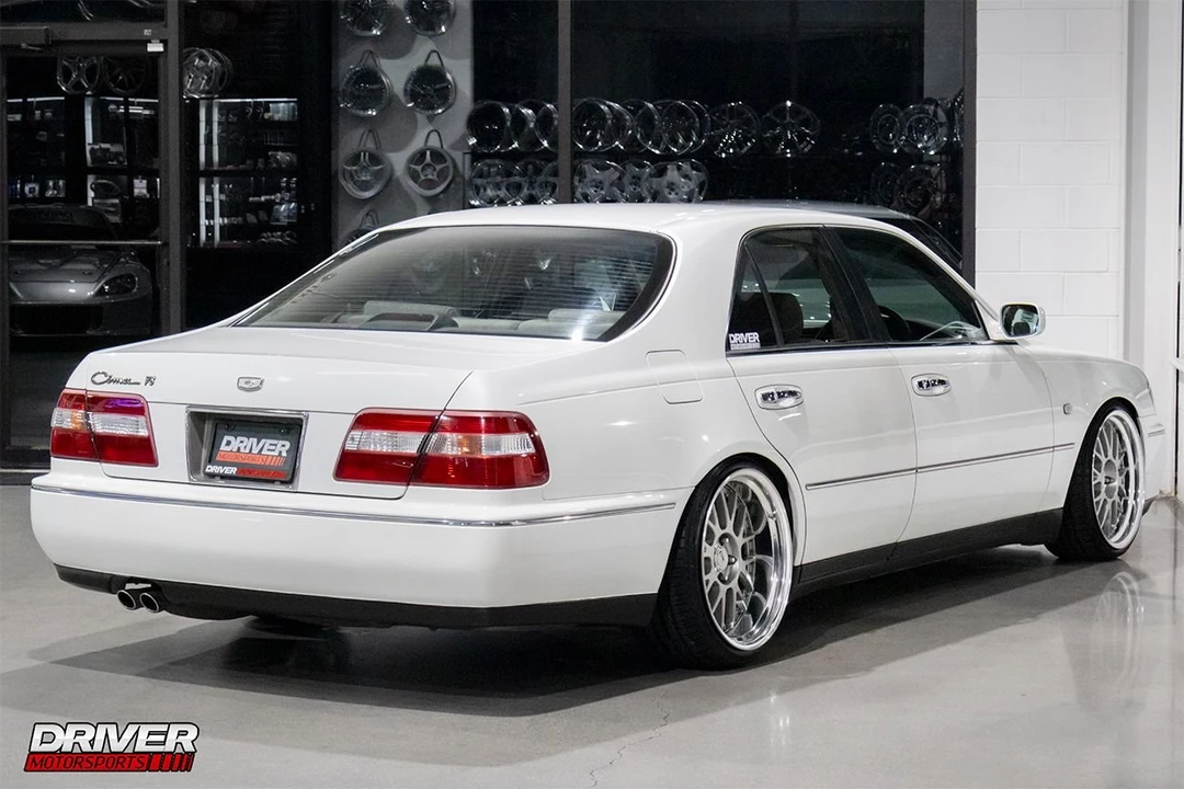 1996 Nissan Cima 3rd Gen - Image 9 of 27