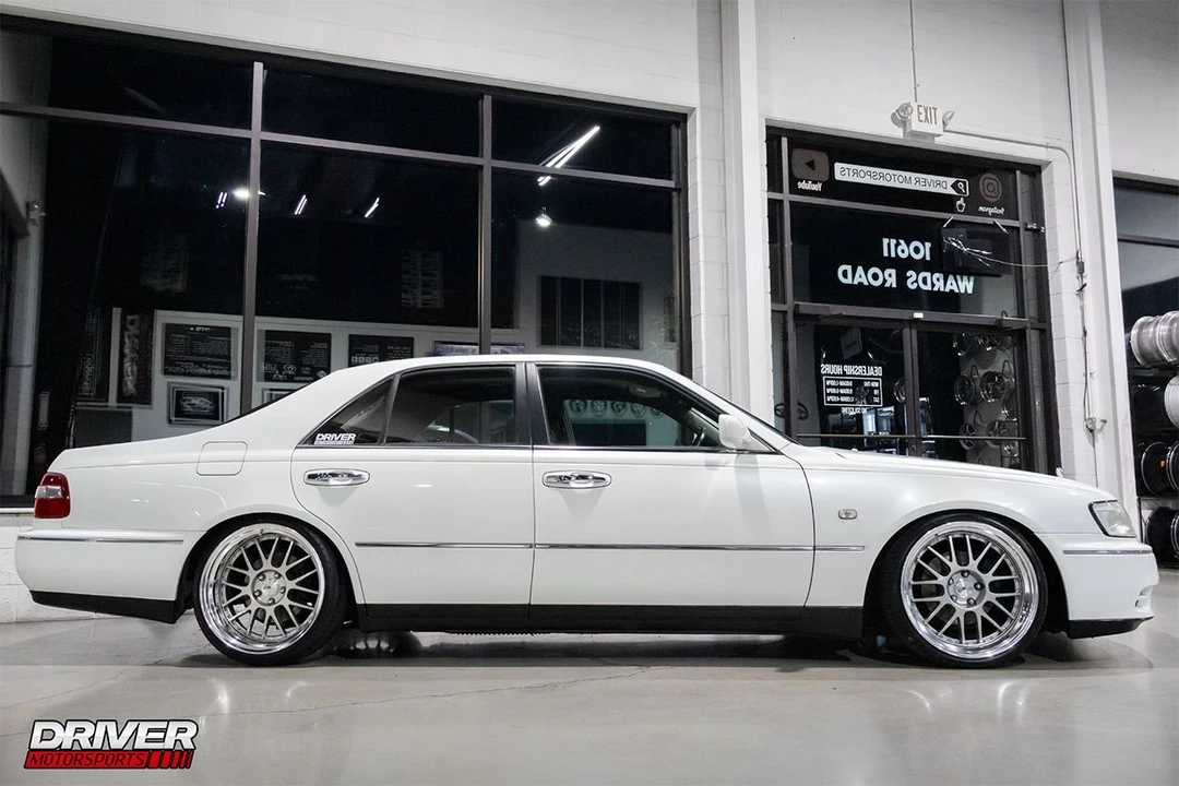 1996 Nissan Cima 3rd Gen - Image 10 of 27