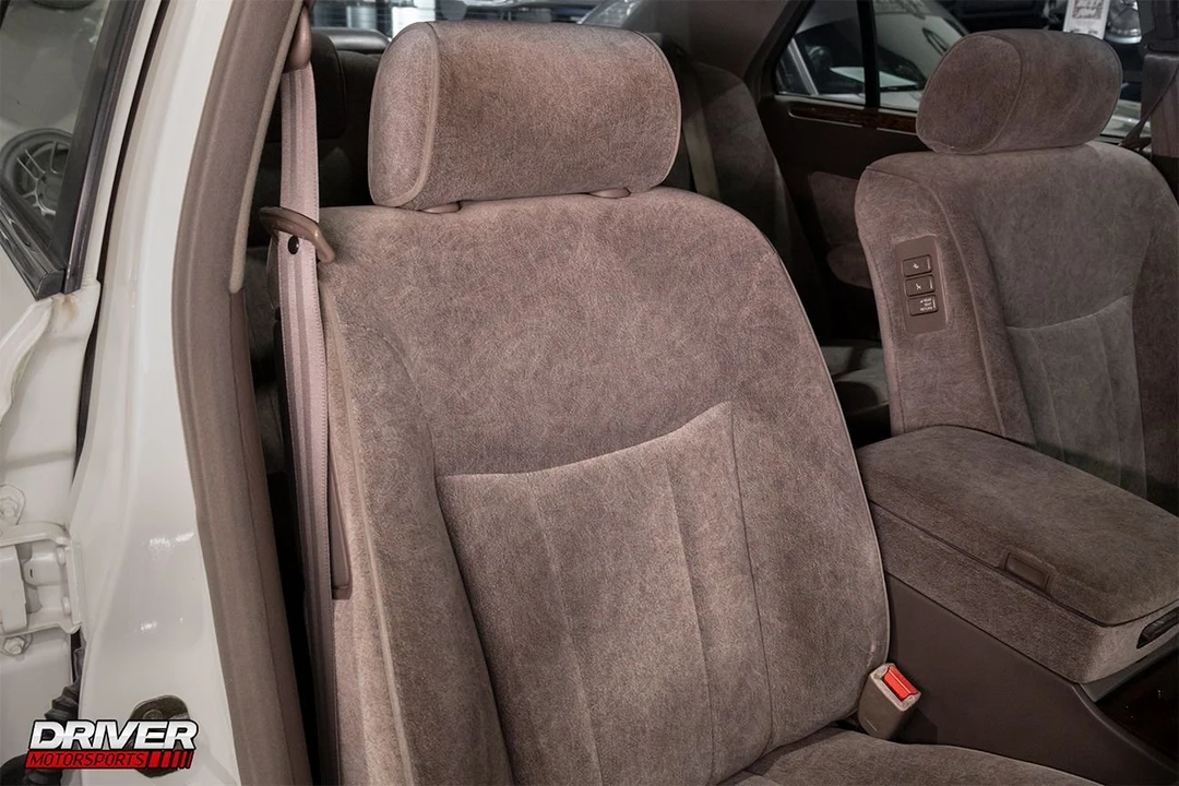 1996 Nissan Cima 3rd Gen - Image 14 of 27
