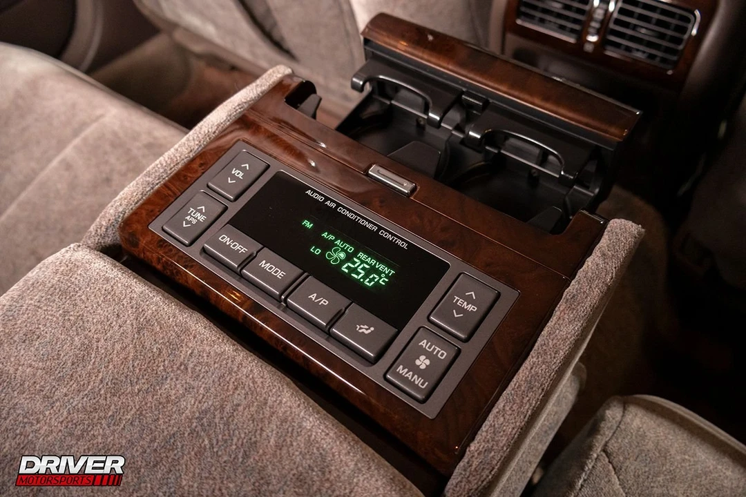 1996 Nissan Cima 3rd Gen - Image 18 of 27