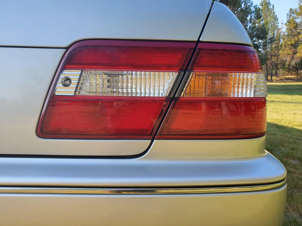 1996 Nissan Cima 3rd Gen - Image 31 of 31
