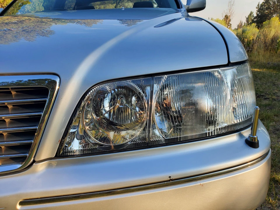 1996 Nissan Cima 3rd Gen - Image 28 of 31