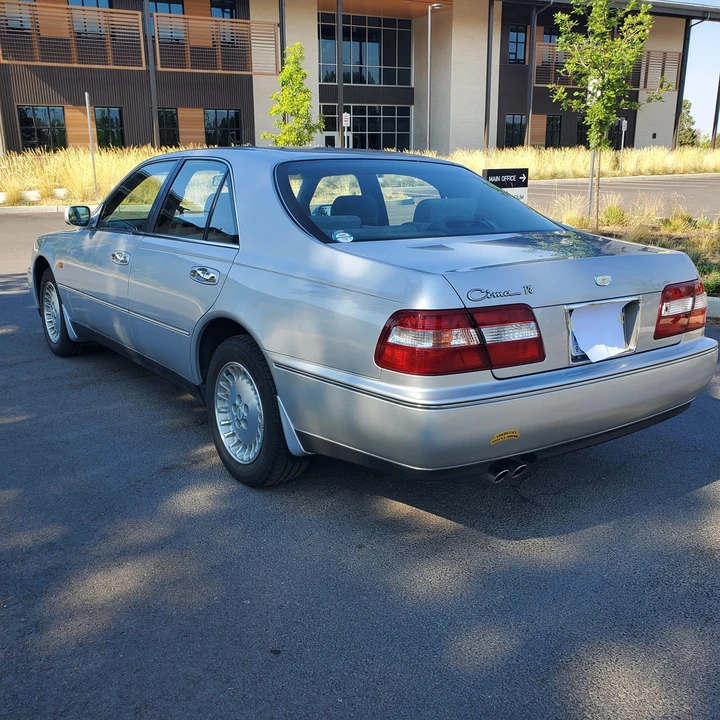 1996 Nissan Cima 3rd Gen - Image 15 of 31