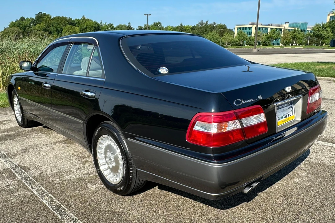 1996 Nissan Cima 3rd Gen - Image 4 of 31
