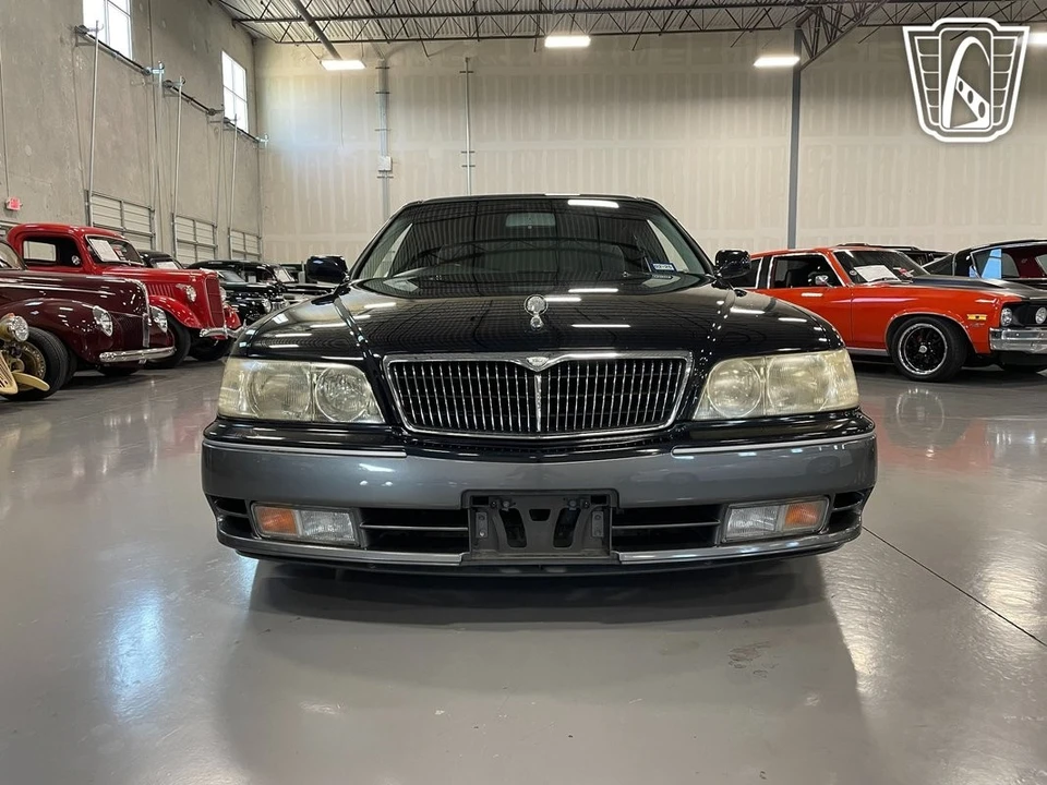 1996 Nissan Cima 3rd Gen - Image 5 of 12