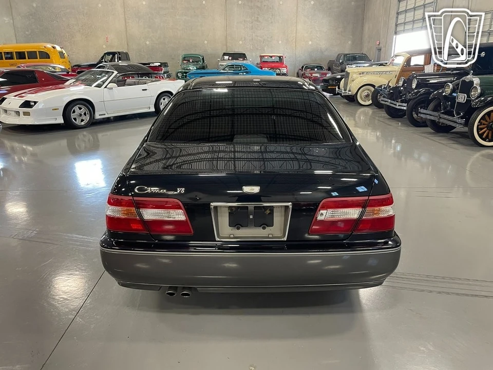 1996 Nissan Cima 3rd Gen - Image 11 of 12