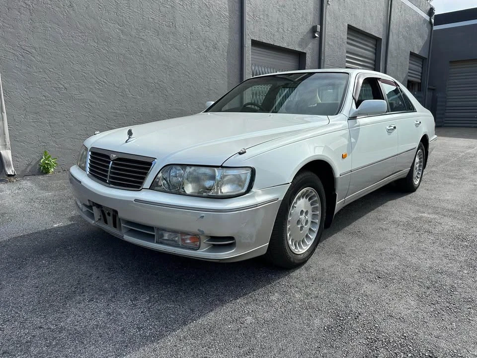1996 Nissan Cima 3rd Gen - Image 4 of 20