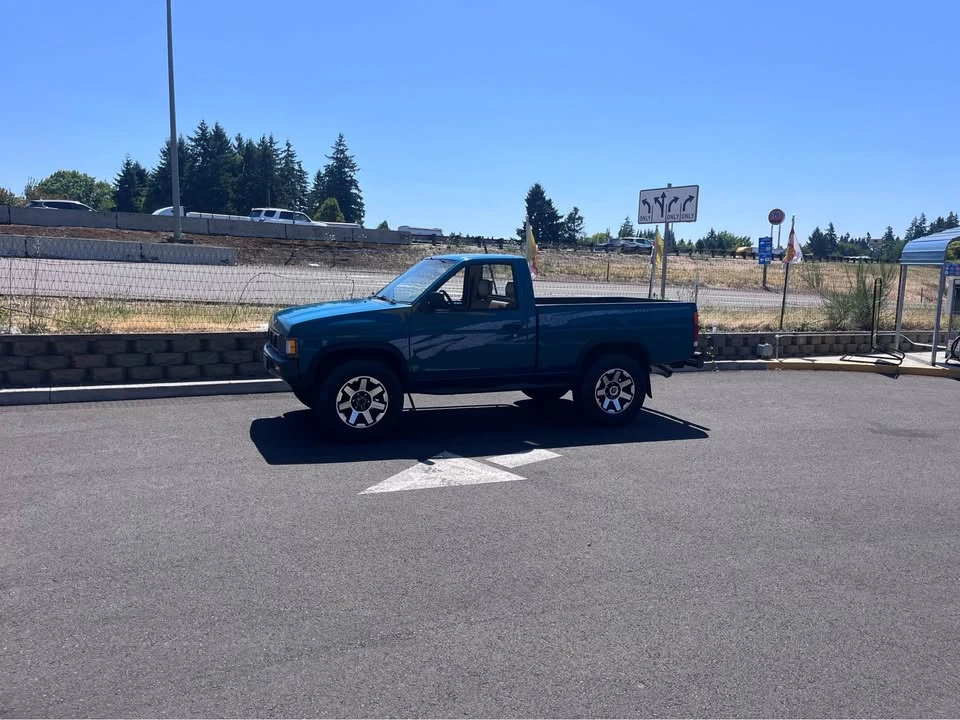 1996 Nissan Frontier - Image 5 of 5