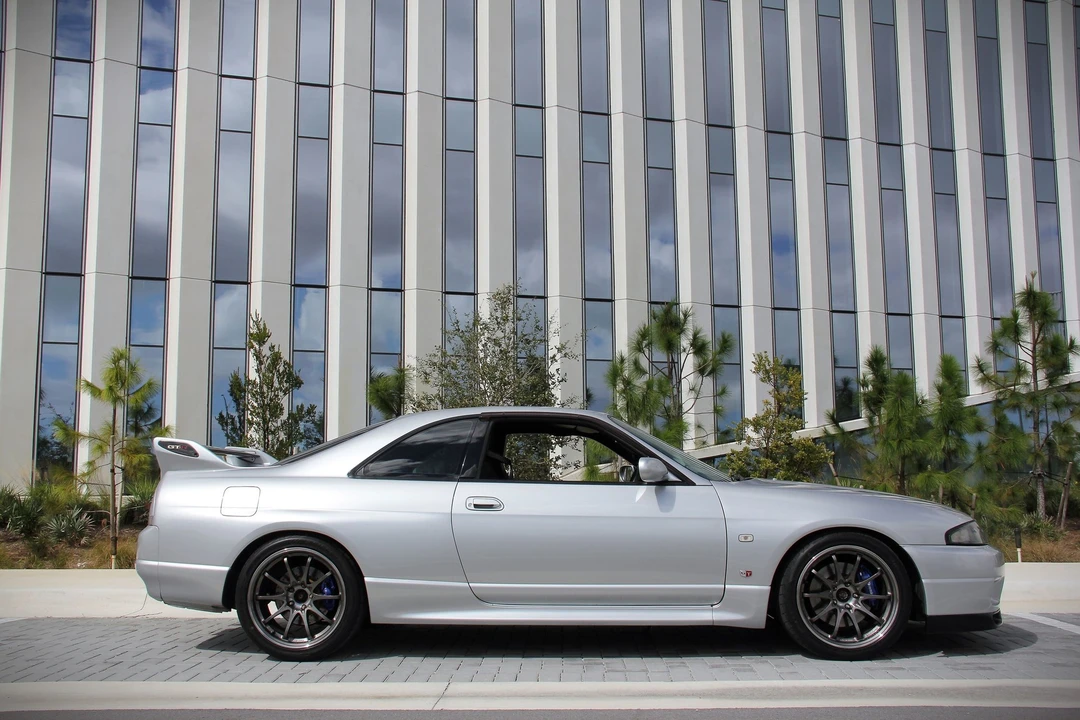 1996 Nissan R33 Skyline GT-R 9th Gen - Image 5 of 25